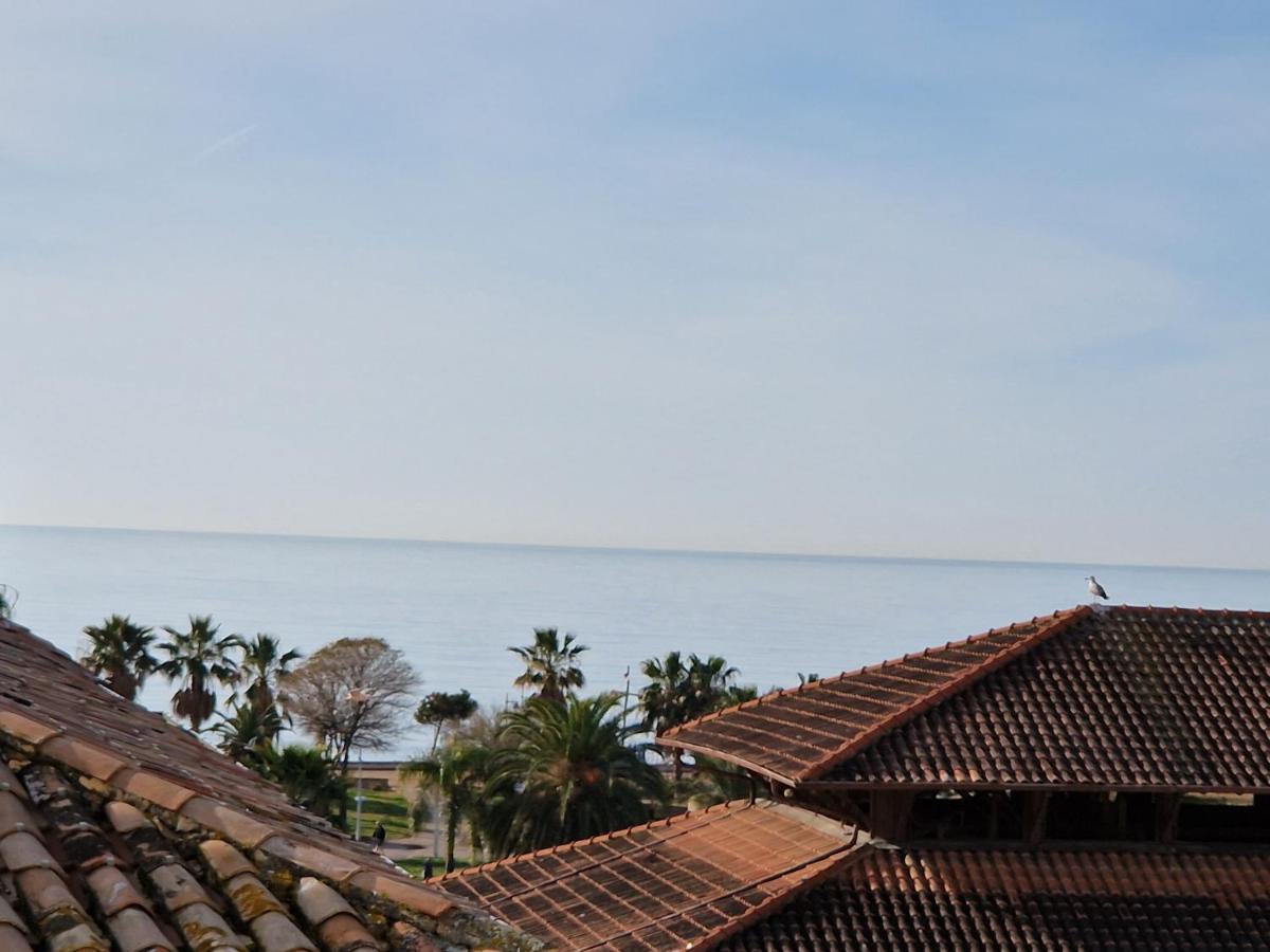 Le Palmaro Apartment Menton Luaran gambar